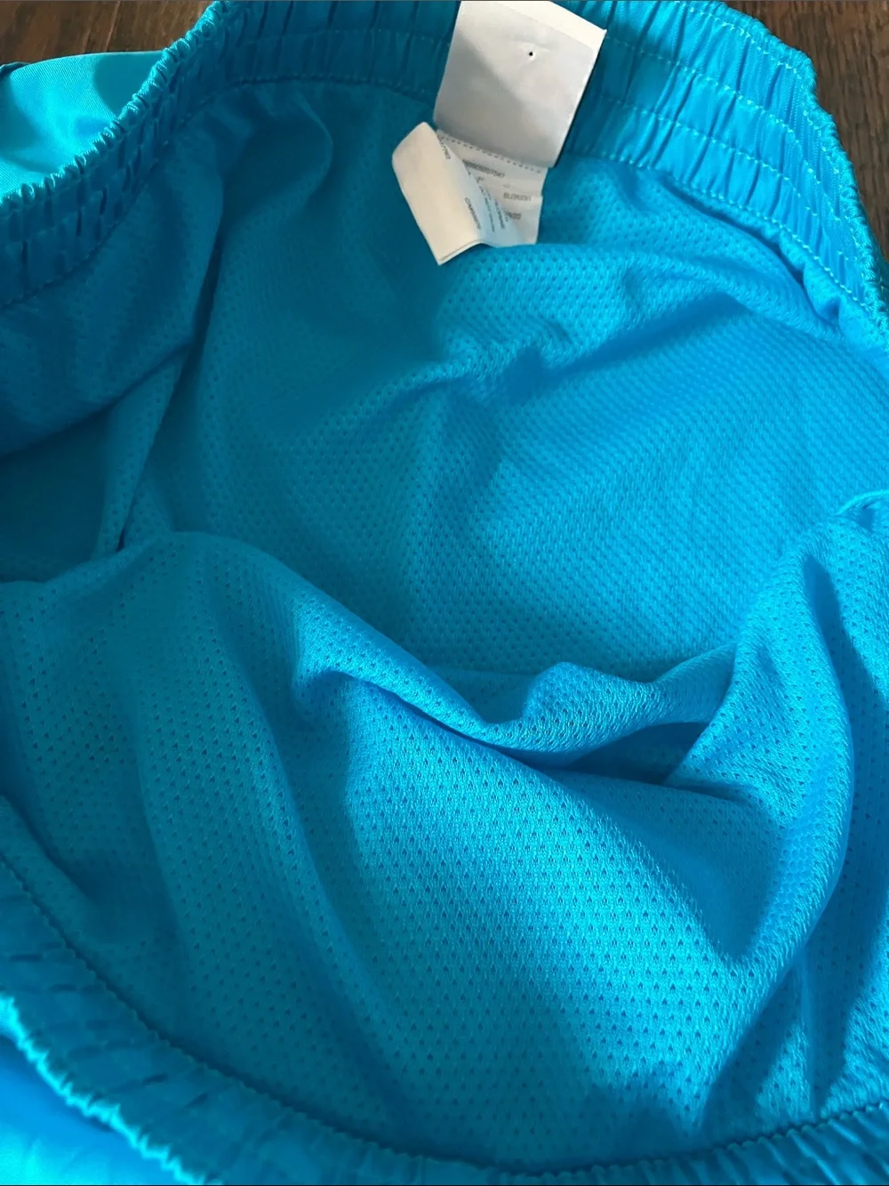 Nike vibrant turquoise